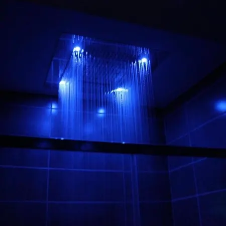 Ayan Appartement Boekarest